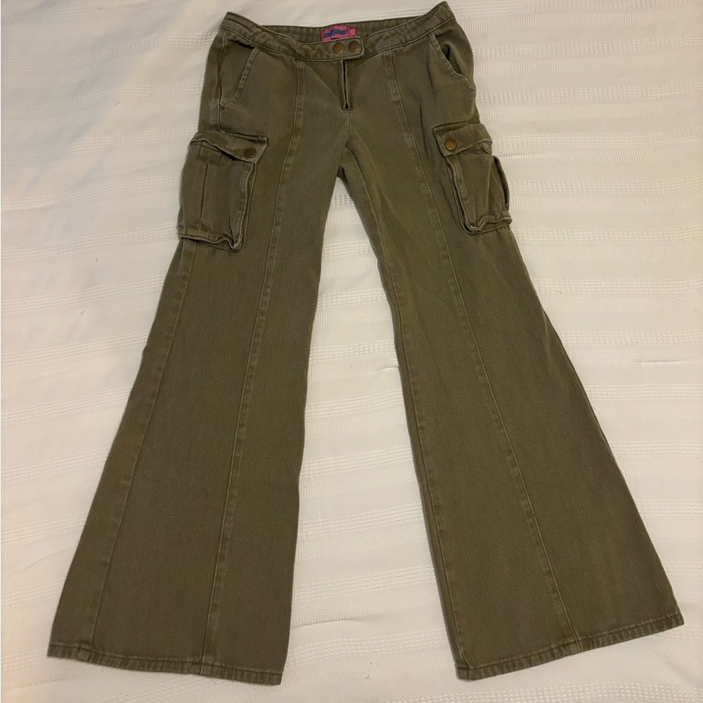 Low Rise Cargo Pants